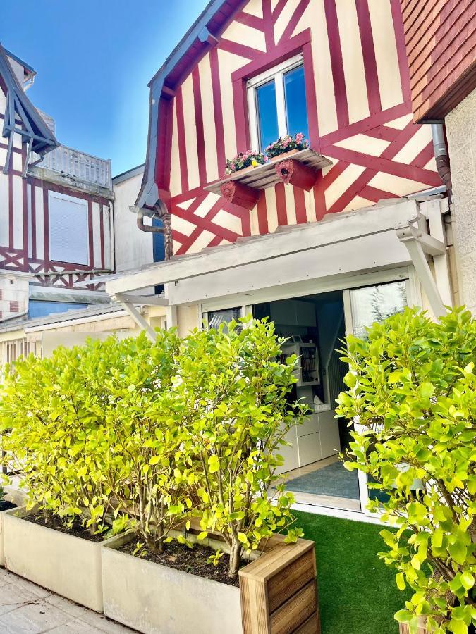 Deauville, maison au coeur de la ville Extérieur photo